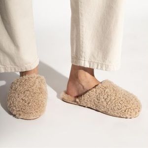 UGG | Shoes | Ugg Maxi Curly Slide Slipper Sand | Poshmark